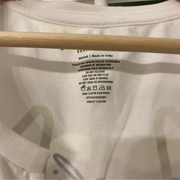 True Religion White Medium V Neck Gold Logo Baby Tee Tri Script NWT - Picture 6 of 6